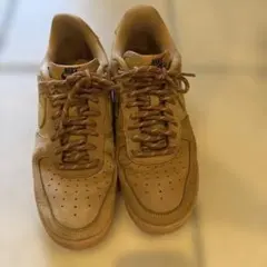 NIKE AIR FORCE 1 スニーカー ブラウン
