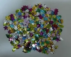 本日出品終了‼️カラフルスパンコール&デコパーツ花、アルファベット