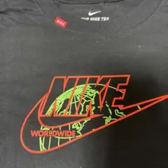 NIKE WORLDWIDE Tシャツ ブラックのサムネイル