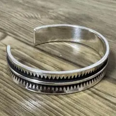 シルバー925 メンズ バングル ビンテージ 希少品 インドネシア　バリ製 シルバー925 メンズ バングル ビンテージ 希少品 インドネシア