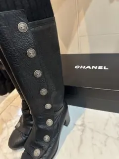 CHANEL ロングブーツ 黒 レザー　シャネル