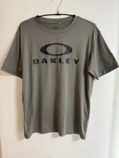 美品！！！OAKLEY グレー Tシャツ　サイズL