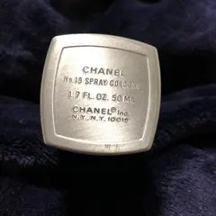 CHANEL 19番