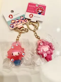 ミャクミャク　サンリオ　コラボ　クリア・推しカラーキーホルダー