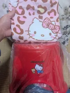 【新品、未使用】HELLO KITTY バスセットとバスタオル（キティちゃん）