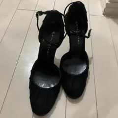 ELeganceのブラックパンプスのサムネイル