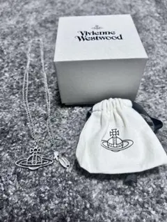 Vivienne Westwood (ヴィヴィアンウエストウッド)ネックレスのサムネイル