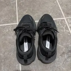 HOKA®の「BONDI 8」　ランニングシューズ