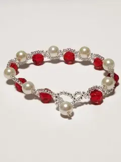 金属不使用！赤とガラスパールのブレスレット
