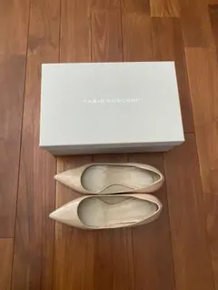 ファビオルスコーニ　ベージュ エナメル ポインテッドトゥパンプス　36