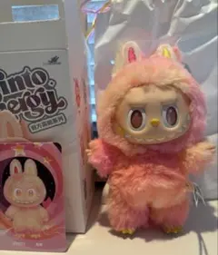 POPMART Big into Energy ぬいぐるみ　ラブブLoyalty