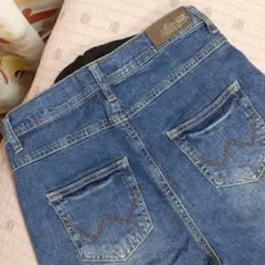 美品 EDWIN マタニテデニム 11号のサムネイル