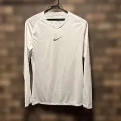 Nike Dri-FIT ホワイト 長袖Tシャツ