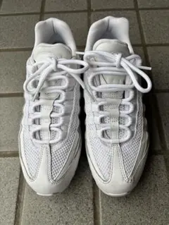 NIKE AIR MAX 95 ウィメンズ DH8015-100 24.5