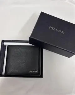 PRADA ブラック 二つ折り財布