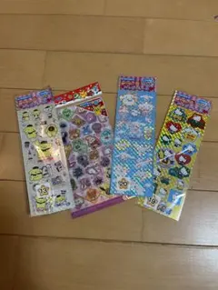 ポケモン・サンリオ　シール4枚セット