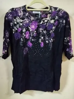 М〜Lサイズ5分袖花柄カットソー 黒　紫系　未使用新品抜染ビジューBonVent