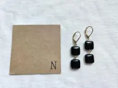 ２粒スクエア型オニキスピアス　イヤリング　ハンドメイドピアス