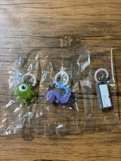 ガチャ　モンスターズ・インク めじるしアクセサリー 3種セット