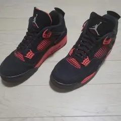 Item thumbnail for item d5e6b8b5-d681-4ce4-a197-3a439f90f72c