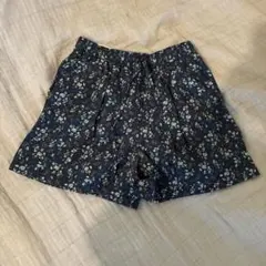 ユニクロ ドレープイージーショートパンツのサムネイル