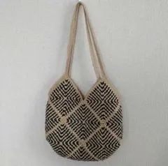 グラニースクエアバッグ　黒×ベージュ　ハンドメイド