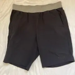 週末特価THE NORTH FACE ショートパンツ ブラックXLのサムネイル