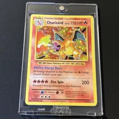 初代 デザイン ホログラフィック ポケモンカード Charizard リザードン