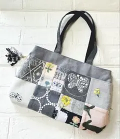 1点ものです♪ ミナペルホネン　パッチワーク外ポケット付きバッグ