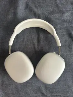 2025年最新】airpods max シルバーの人気アイテム - メルカリ