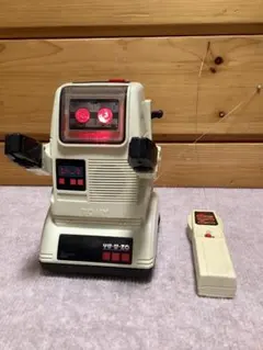 昭和レトロ、希少】CDレコーダーロボ ユ・ウ・ゾー YU・U・ZO TOMY