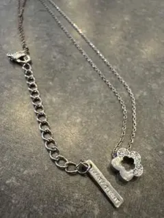 シルバー系 ネックレス　マリークワント