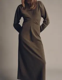 新品タグ付き ZARAドレープミディワンピース M