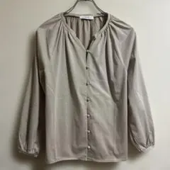 GREEN LABEL RELAXING 長袖　ベージュ　ブラウスのサムネイル