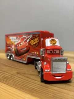 【カーズ】　トミカ　マックトレーラー　カーズスタンダードタイプ