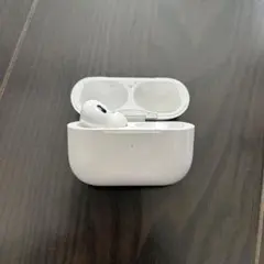 AirPods pro 第2世代　左耳とケース
