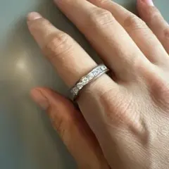 ハーフエタニティ リング シルバーカラー ストーンのサムネイル