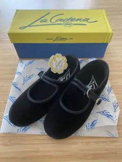 La Cadena ベロアストラップシューズ　サイズ32