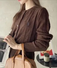 ケーブルニットカーディガン