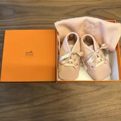 HERMES ファーストシューズ 動物柄 ホワイト - メルカリ