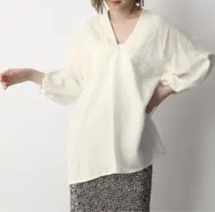 新品未使用！apart by lowrys LiRyスキッパーシャツ 白のサムネイル
