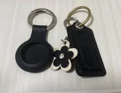 フラワーキーホルダー AirTagケース　coachキーホルダー　セット