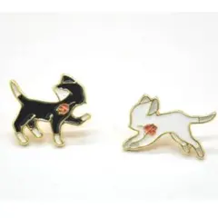 こねこ ピンバッジ ブローチ 猫 アニマル ペアルック カップル 新品未使用