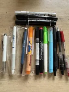 ボールペンやマーカー セット