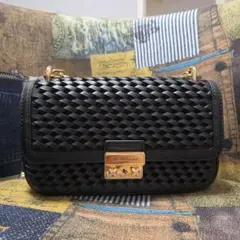 MICHAEL KORS TRIBECA ウーヴン レザー ショルダーバックのサムネイル