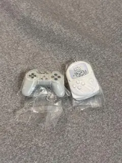 PlayStation ミニチュアチャーム　2点セット　コントローラー
