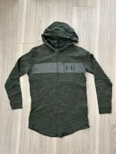 Under Armour フード付き長袖Tシャツ ダークグリーン