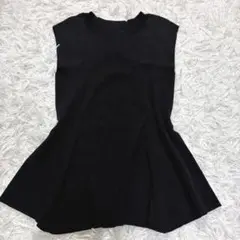 美品　ファーリーレート　ペプラムニットトップス　ノースリーブ　手洗い可　黒　Fのサムネイル