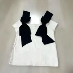 リボン付きホワイトリブニット半袖トップス