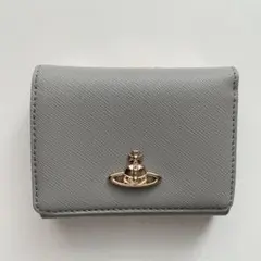 新品未使用、希少】Vivienne Westwood 三つ折り財布 グレー - メルカリ